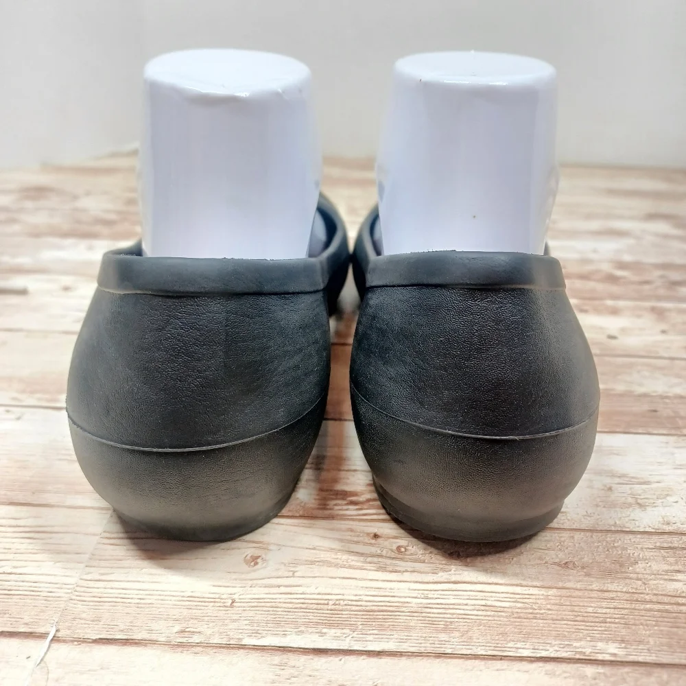 CROCS Solid Black Flat Ballet Loafer Slipper Dress Shoes Iconic Comfort Size 9